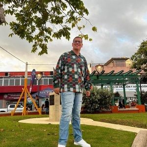 Meet your Posher, Jose